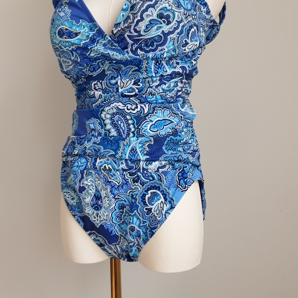 Lauren Ralph Lauren swimsuit - Picture 9 of 13